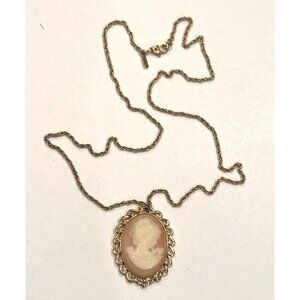 MONET 1.25" PINK CREAM OVAL CAMEO LADY PENDANT GOLD CHAIN 18" NECKLACE MCM EUC